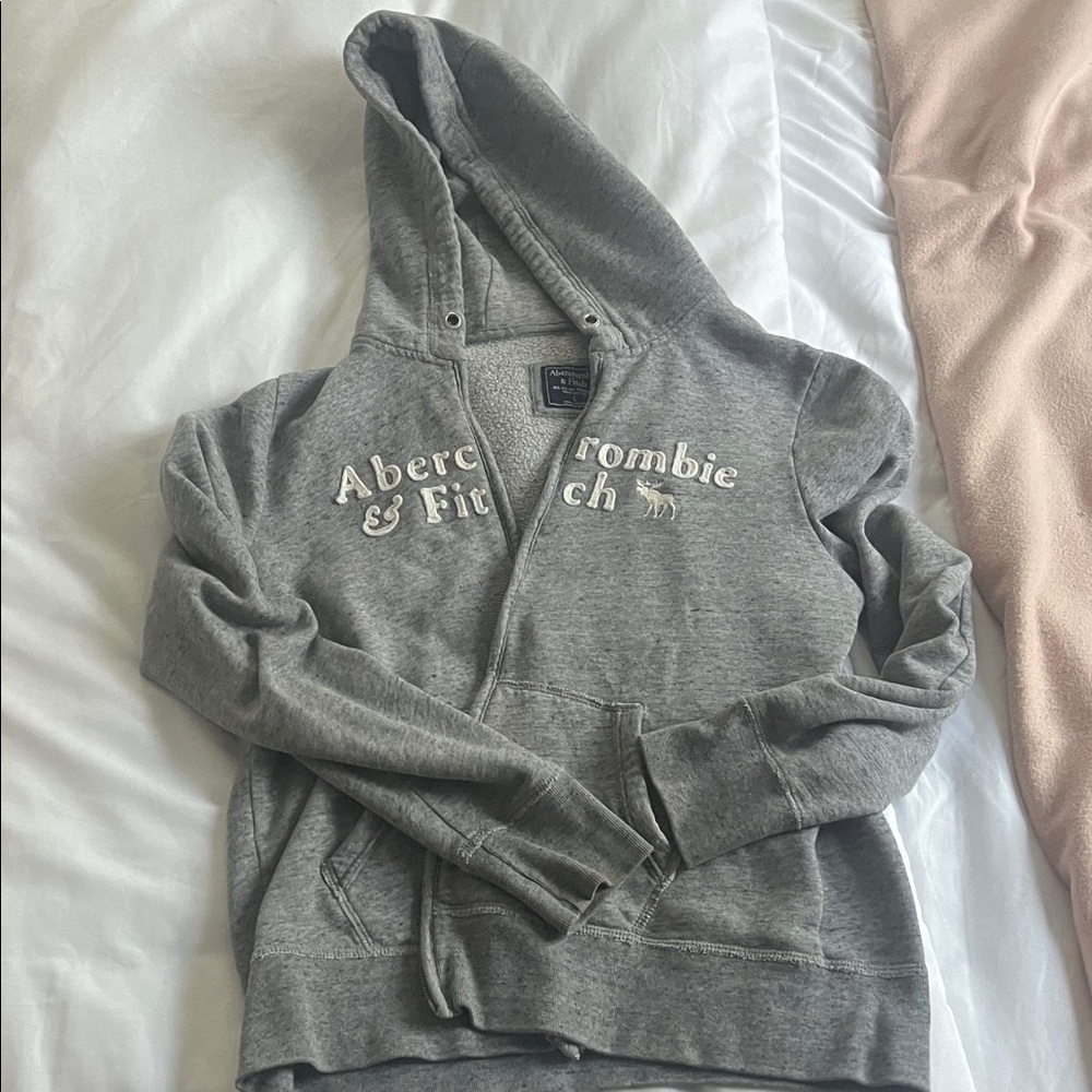 Abercrombie & Fitch Heather Gray Zip-Up Hoodie